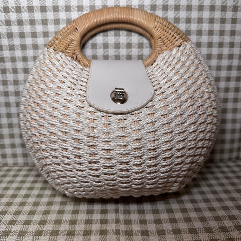 Sondra Roberts Cream Woven Round Tote with Natural Handle
